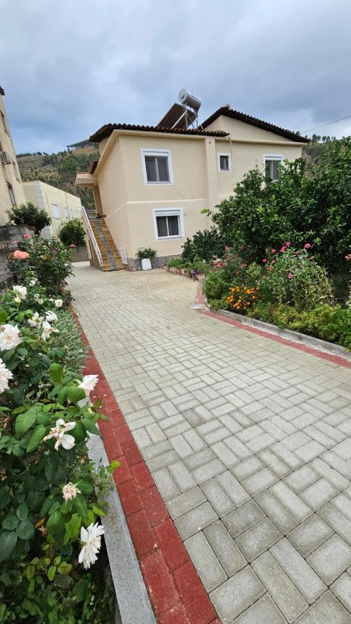Aliaj Guest House Берат Экстерьер фото