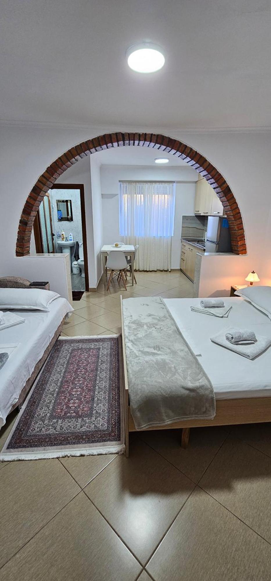 Aliaj Guest House Берат Экстерьер фото