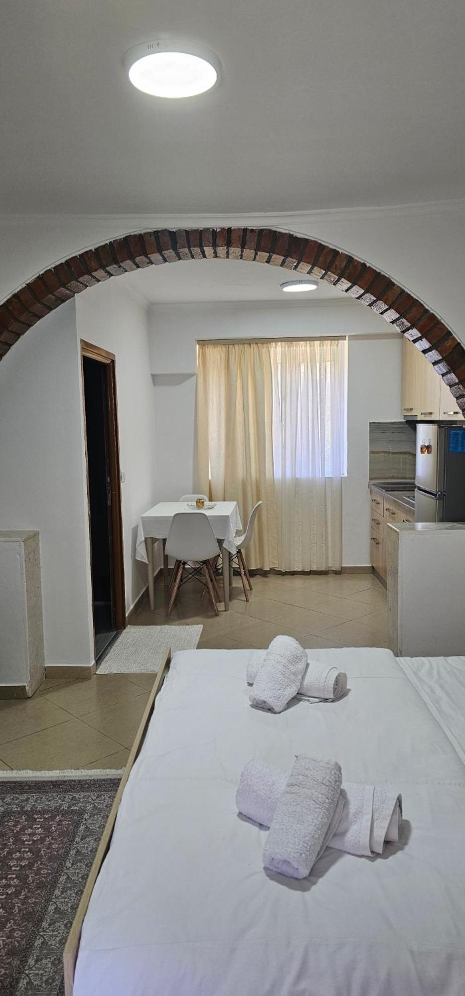 Aliaj Guest House Берат Экстерьер фото